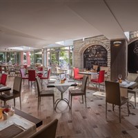 Hotel Continental - ckmarcopolo.cz