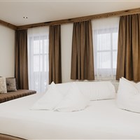 Hotel Dorfer (S) - ckmarcopolo.cz