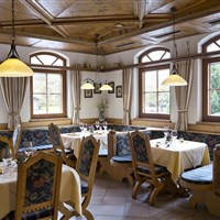 Hotel Auhof (S) - ckmarcopolo.cz