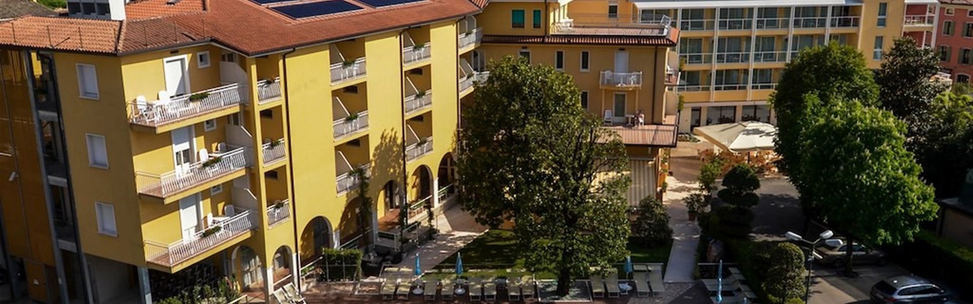 Hotel Bisesti - 