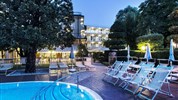 Hotel Bisesti ***+
