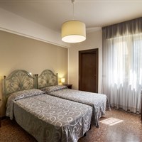 Hotel Bisesti - ckmarcopolo.cz
