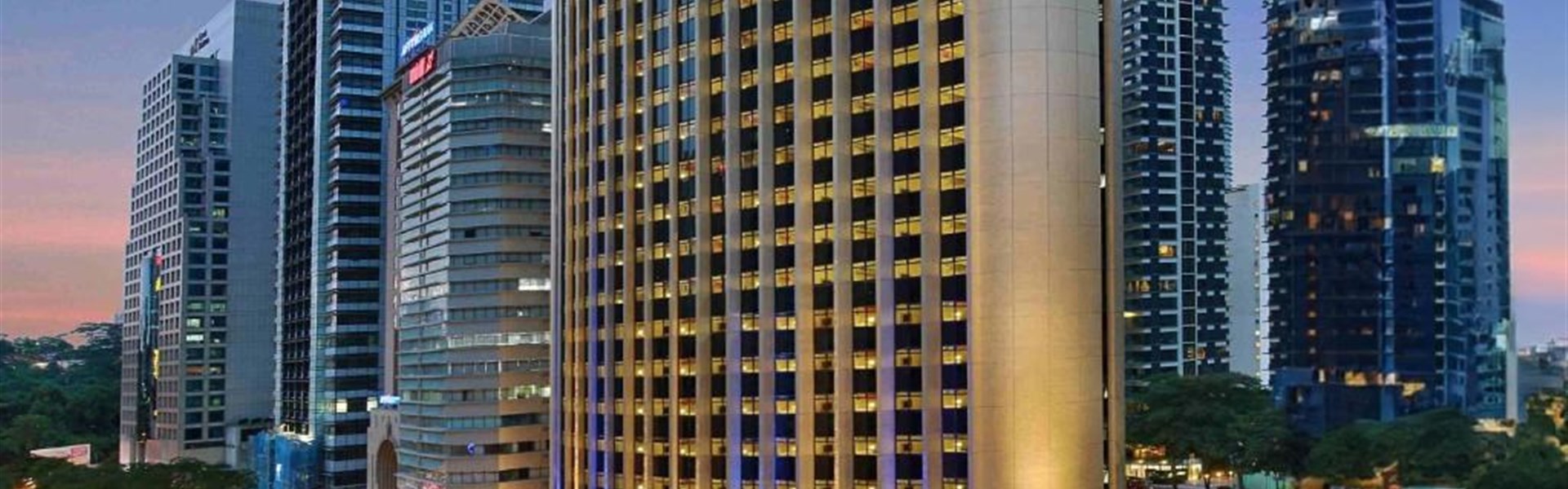 Marco Polo - Holiday Inn Express Kuala Lumpur City Centre - Večerní pohled na hotel
