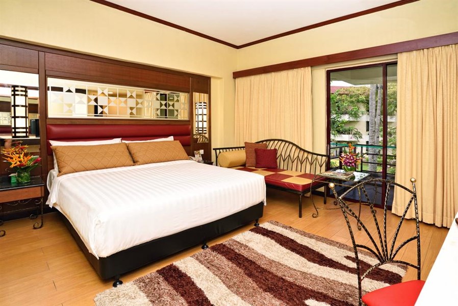 Holiday Villa Beach Resort and Spa