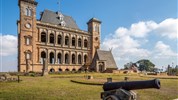 Madagaskar s průvodcem – jeden ostrov, dva světy