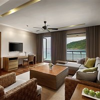The Taaras Beach & Spa Resort - Cliff Bay Suite - ckmarcopolo.cz
