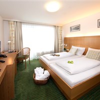 Hotel Der Waldhof (W) - ckmarcopolo.cz