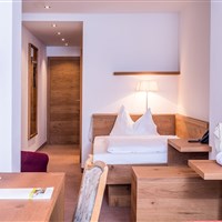 Hotel Leonhard (S) - ckmarcopolo.cz