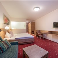 Hotel Leonhard (S) - ckmarcopolo.cz