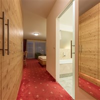 Hotel Leonhard (S) - ckmarcopolo.cz