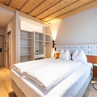 Hotel Neue Post (S) - ckmarcopolo.cz