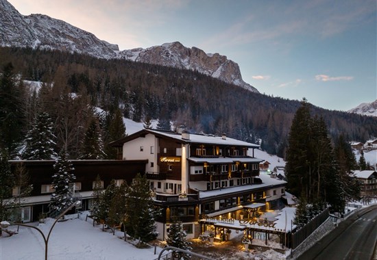 Sporthotel Teresa - Dolomiti Superski