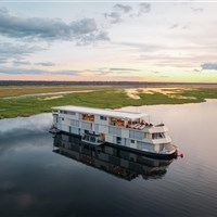Zambezi Queen loď na řece Zambezi - Bostwana_Chobe_Zambezi Queen - ckmarcopolo.cz