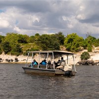 Ichingo Chobe River Lodge - ckmarcopolo.cz