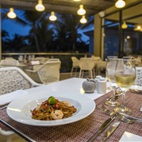 Catalonia Royal La Romana - Adults only - Catalonia-Royal-La-Romana-Adults-Only-5-lobby-restaurant-bar-7 - ckmarcopolo.cz