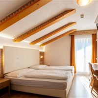 Hotel Cristallo - ckmarcopolo.cz