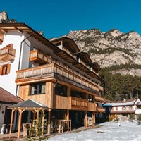 Dolomitenhotel Weisslahnbad - ckmarcopolo.cz