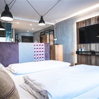 Das Falkenstein (S) - ckmarcopolo.cz