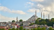 Adventní Istanbul s Marco Polo - Istanbul-with-domes-turrets