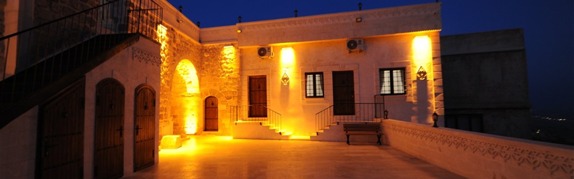 Marco Polo - Artukhan Konağı - Artukhan-Konağı