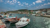Anatolská odysea Kapadokie Mezopotámie Ararat Istanbul a Egejské pobřeží - Přístav v Karaburun