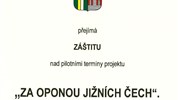 Za Oponou Jižních Čech - okruh z Jindřichova Hradce - Hejtman Jihočeského kraje MUDr. Martin Kuba přejímá záštitu nad pilotními termíny projektu „Za oponou Jižních Čech“.