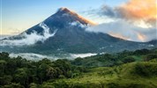 Kostarická odysea - od Pacifiku ke Karibiku: Corcovado, Tortuguero, Arenal, Monteverde - Sopka Arenal u městečka La Fortuna v centrální části Kostariky.