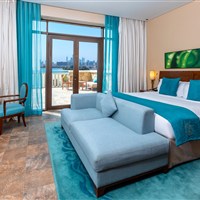 Sofitel The Palm Resort & Spa - Luxusní pokoj Luxury Palm View Room v resortu Sofitel The Palm Resort & Spa Dubai s balkonem a výhledem na Palm Jumeirah. - www.marco-polo.cz