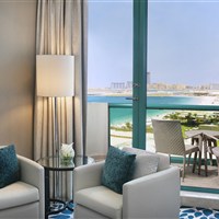 Hilton Dubai Jumeirah Beach - Balkon pokoje Deluxe Partial Sea View v hotelu Hilton Dubai Jumeirah Beach s výhledem na moře. - www.marco-polo.cz