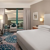 Hilton Dubai Jumeirah Beach - Executive pokoj s výhledem na Arabský záliv v hotelu Hilton Dubai Jumeirah Beach. - www.marco-polo.cz
