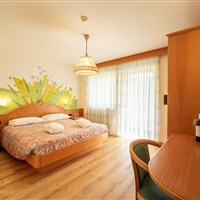 Hotel Dolomites Inn - léto - www.marco-polo.cz