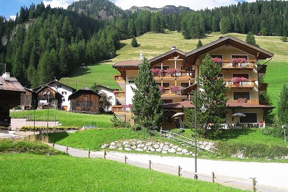 Marco Polo - Hotel Dolomites Inn - léto - 