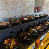 Dedeli Konak Cave Hotel - Bohatý snídaňový bufet s čerstvými tureckými specialitami v hotelu Dedeli Konak Cave v Kapadokii. - www.marco-polo.cz