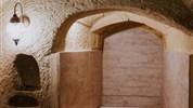 Kapadokie – 3 dny dobrodružství a romantiky v krajině balonů - Soukromý turecký hammam v hotelu Dedeli Konak Cave pro relaxaci po dni v Kapadokii.