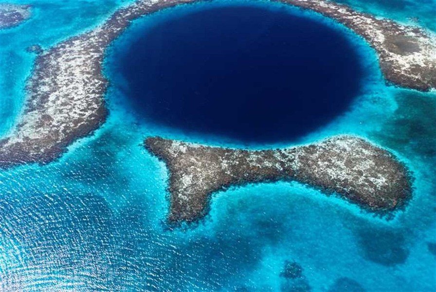 Korálové atoly Belize - plavba na katamaránu