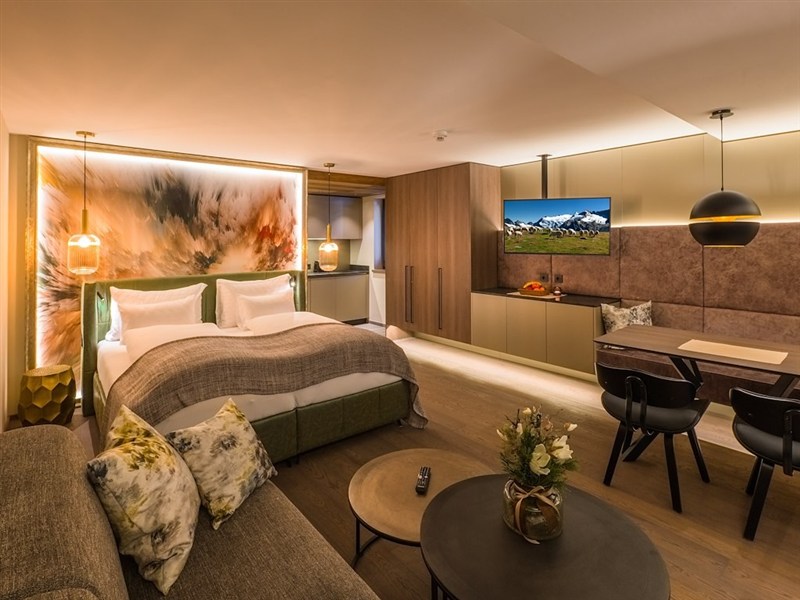 Hotel Vier Studios & Restaurant ****