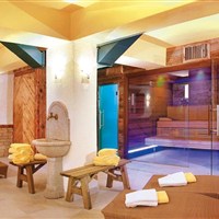 Schlosshotel Dolomiti - léto - www.marco-polo.cz