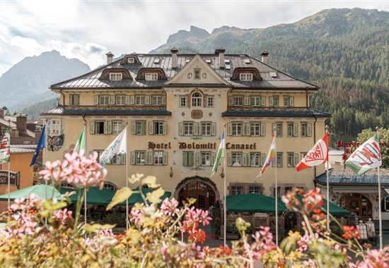 Schloss Hotel Dolomiti - léto - Canazei - 