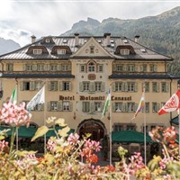 Schlosshotel Dolomiti - léto - www.marco-polo.cz