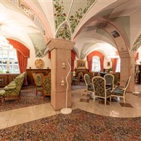 Schlosshotel Dolomiti - léto - www.marco-polo.cz