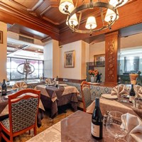 Schlosshotel Dolomiti - léto - www.marco-polo.cz