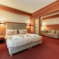 Schlosshotel Dolomiti - léto - www.marco-polo.cz