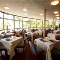 Hotel Rely - www.marco-polo.cz