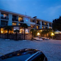 Hotel Rely - www.marco-polo.cz