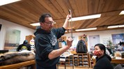 Běluhy severní Kanady | letní cesta k Hudsonovu zálivu - Kulturní prezentace místního obyvatele přibližuje historii, životní styl a tradice severní Manitoby. Díky této části program nestojí pouze na přírodě, ale ukazuje i lidský rozměr Churchillu.