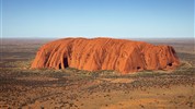 Velká cesta Austrálií a Oceánií s Fiji a Vanuatu - Rudá střed - Uluru při poznávacím zájezdu po Austrálii, Vanuatu a Fidži. Credit: Tourism Australia