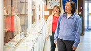 Lední medvědi v Churchillu | ikonické safari z Tundra Buggy® - Návštěvníci v Itsanitaq Museum v Churchillu objevují jednu z významných sbírek inuitského umění a artefaktů v Kanadě. Muzeum pomáhá zasadit cestu do širšího kulturního kontextu severu, původních komunit a života v arktických oblastech.