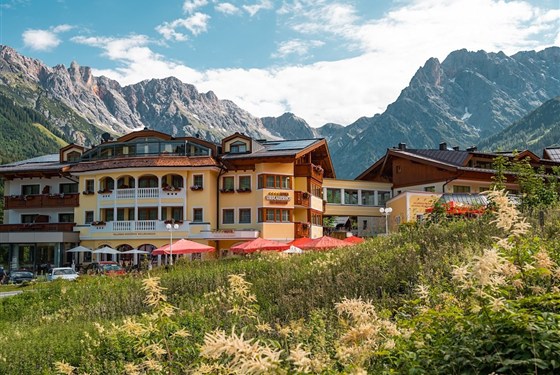 Marco Polo - Berg & Spa Hotel Urslauerhof (S) - 