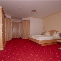 Berg & Spa Hotel Urslauerhof (W) - www.marco-polo.cz