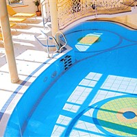 Wellnesshotel Neue Post (W) - www.marco-polo.cz